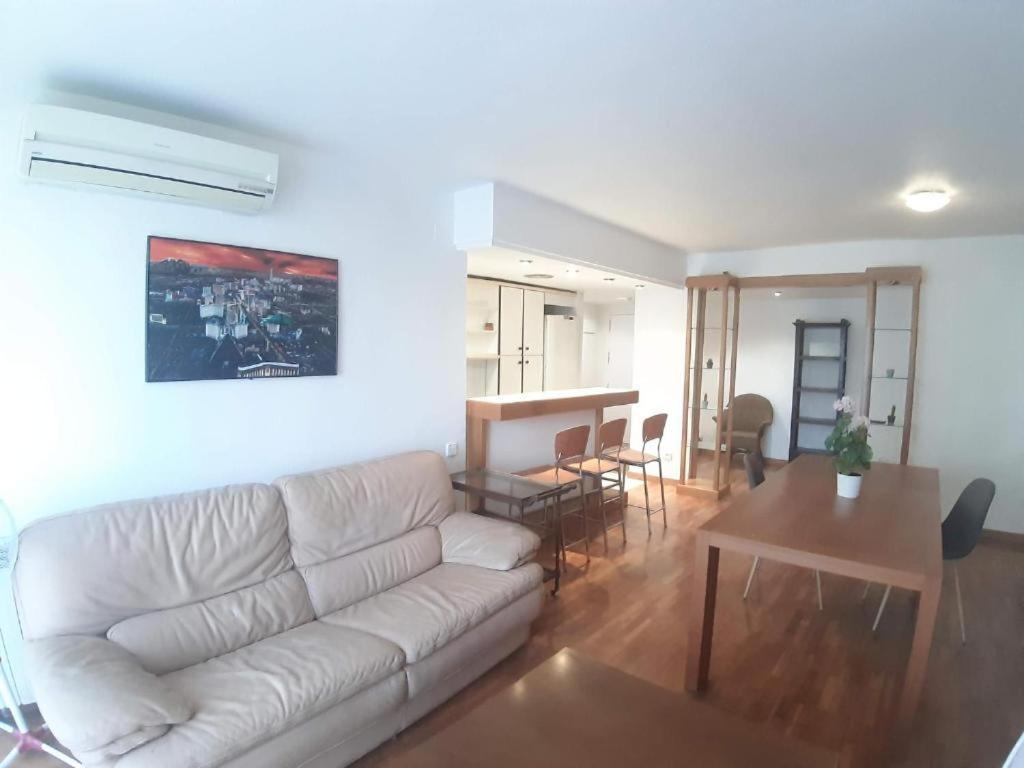 Apartament Plaza Puerta Nueva Murcja Zewnętrze zdjęcie